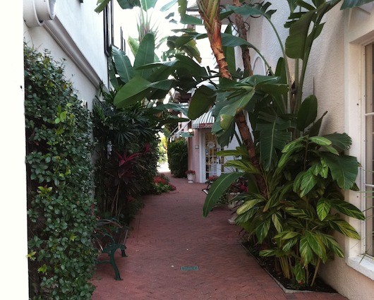 Alley Way To Brambles English Tea Room in Naples Florida