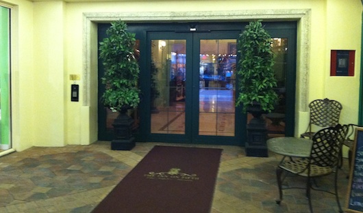 Entrance to the Inn on Fifth in Old Naples